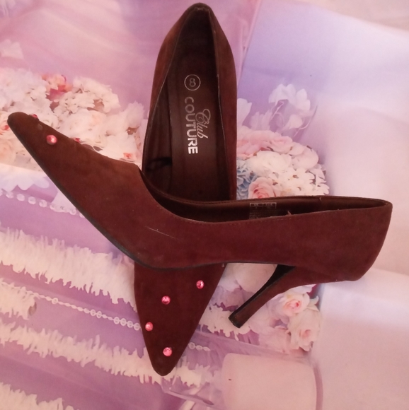 Shoes - Picture 2 of 4